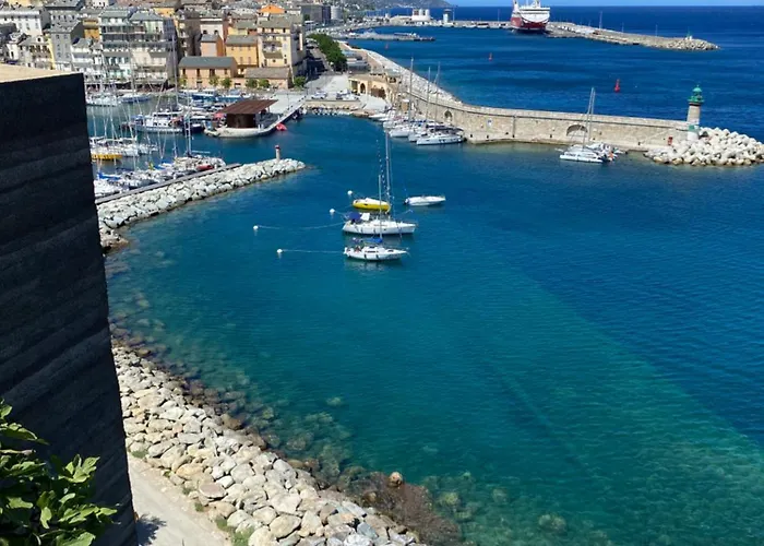 Climatise Avec Patio En Haute Corse 5 Couchages Camp du Cap Sud
